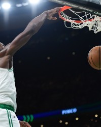 杰伦·布朗谈球队禁区得到76分：我们一直被诟病三分投得太多了