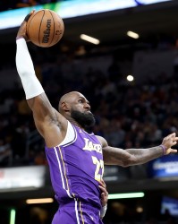 MK体育官方入口-联盟最强第三选择是老詹还是切特？犹豫不决的时候选GOAT准没错