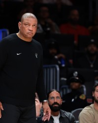 MK体育官方网站-离队在即？里弗斯：我有七个孙子孙女 也许是时候多去看看他们了