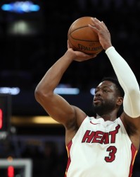 MK体育app下载-贝弗利：韦德生涯三分命中率才29%还不如威少 却仍是历史前五分卫